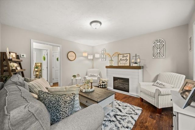 405 Norton Ave, Taunton, MA 02780