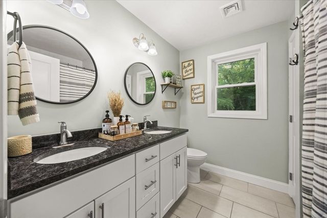 405 Norton Ave, Taunton, MA 02780