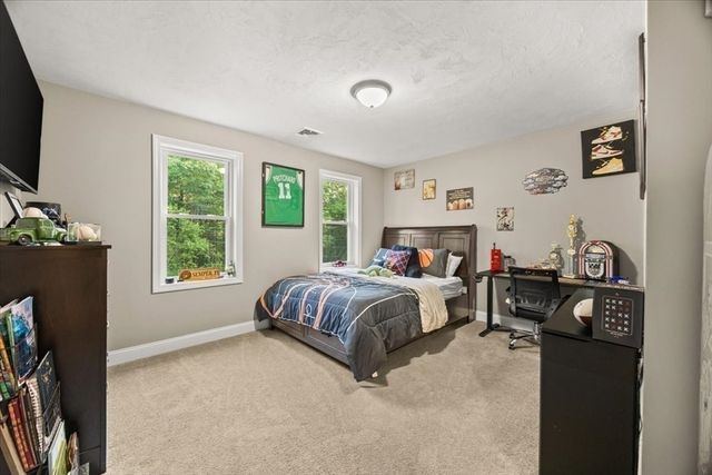 405 Norton Ave, Taunton, MA 02780