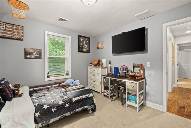 405 Norton Ave, Taunton, MA 02780