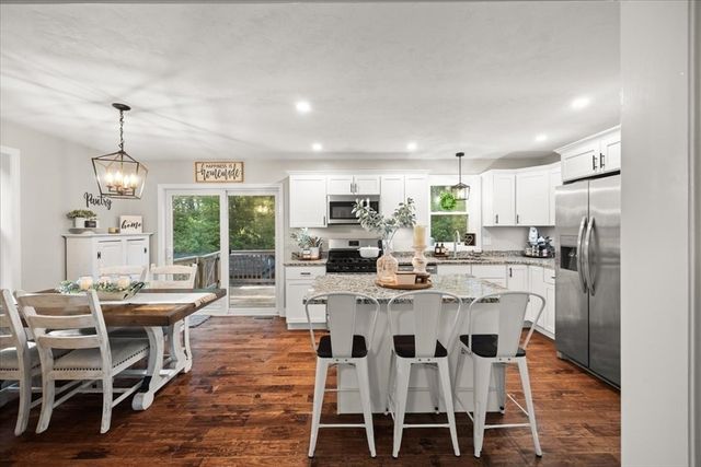405 Norton Ave, Taunton, MA 02780