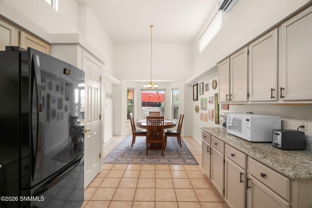 2001 Wagon Mound, Las Cruces, NM 88012