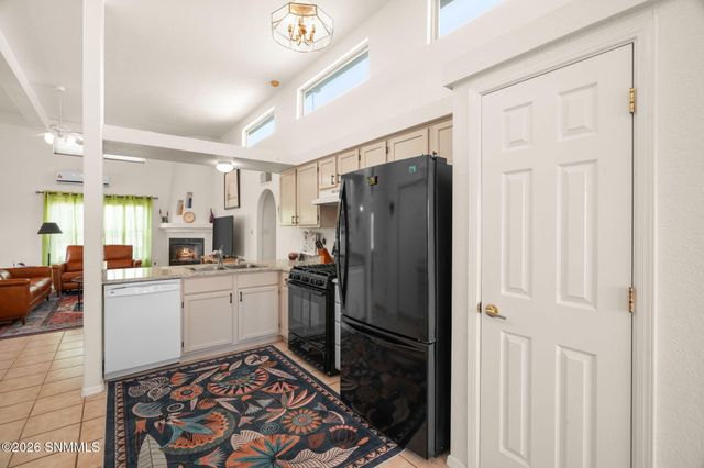 2001 Wagon Mound, Las Cruces, NM 88012