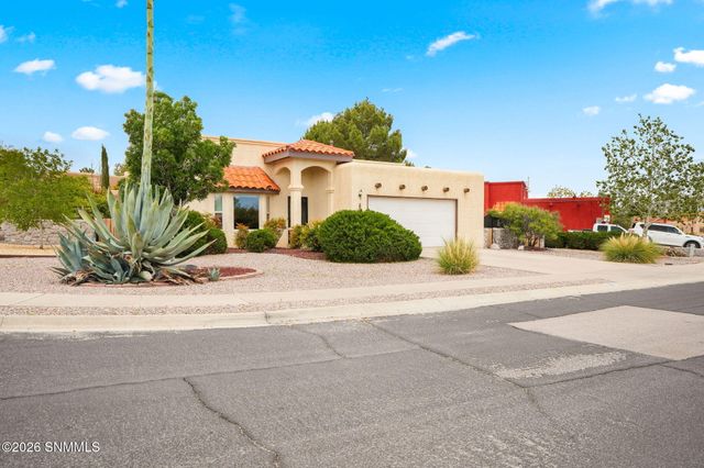 2001 Wagon Mound, Las Cruces, NM 88012