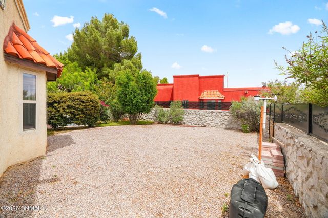 2001 Wagon Mound, Las Cruces, NM 88012