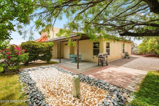 2001 Wagon Mound, Las Cruces, NM 88012