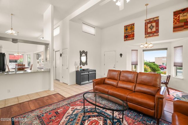 2001 Wagon Mound, Las Cruces, NM 88012