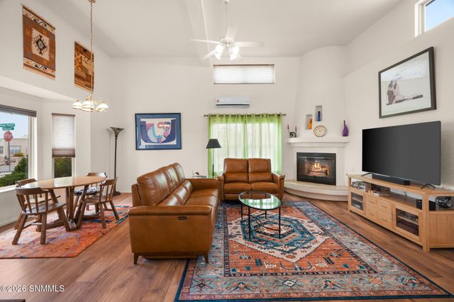 2001 Wagon Mound, Las Cruces, NM 88012