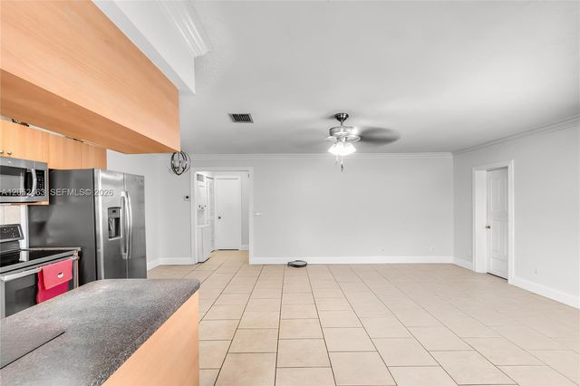 5829 Taylor St, Hollywood, FL 33021