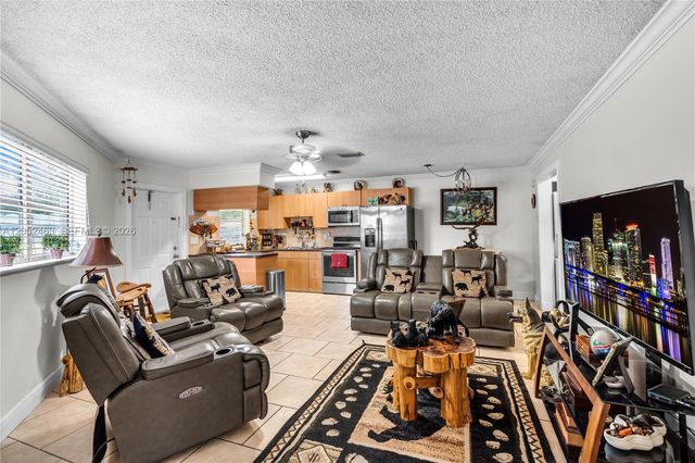 5829 Taylor St, Hollywood, FL 33021