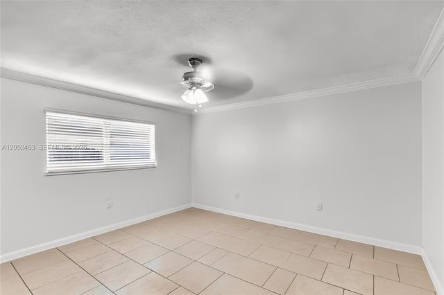5829 Taylor St, Hollywood, FL 33021