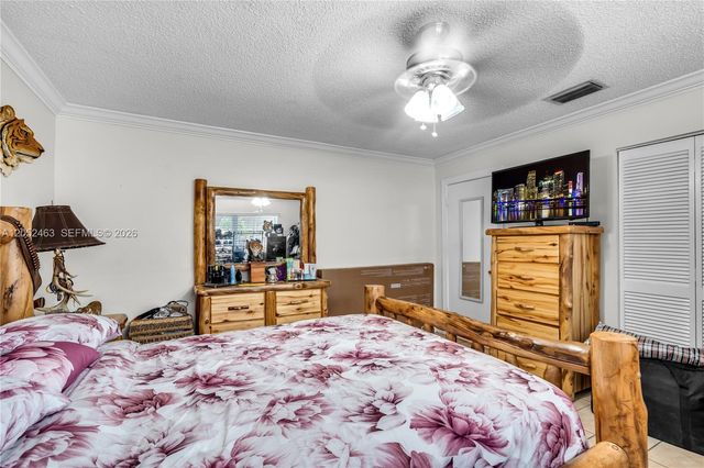 5829 Taylor St, Hollywood, FL 33021