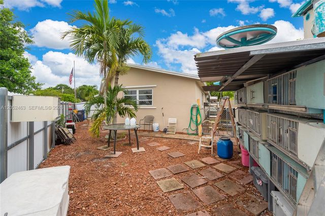5829 Taylor St, Hollywood, FL 33021