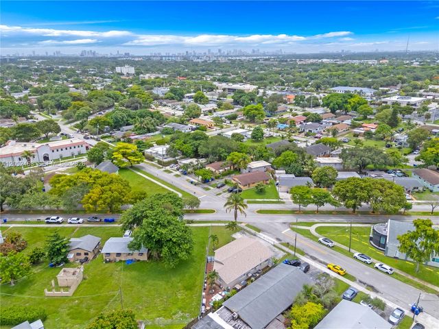 5829 Taylor St, Hollywood, FL 33021