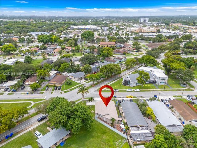 5829 Taylor St, Hollywood, FL 33021