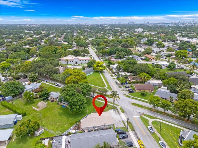 5829 Taylor St, Hollywood, FL 33021