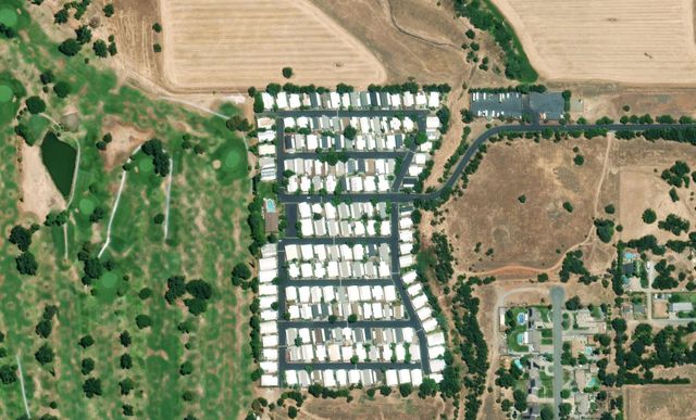 20350 Hole In One Drive, SPC 25, Redding, CA 96002