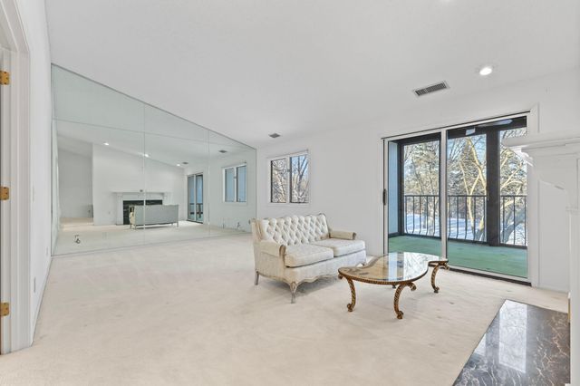 7200 Cahill Road 308, Edina, MN 55439