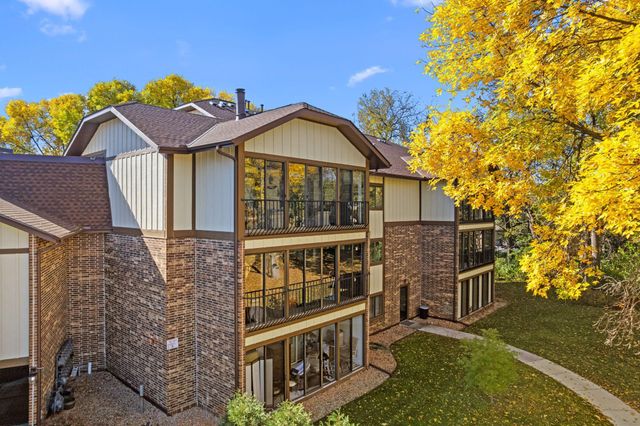 7200 Cahill Road 308, Edina, MN 55439