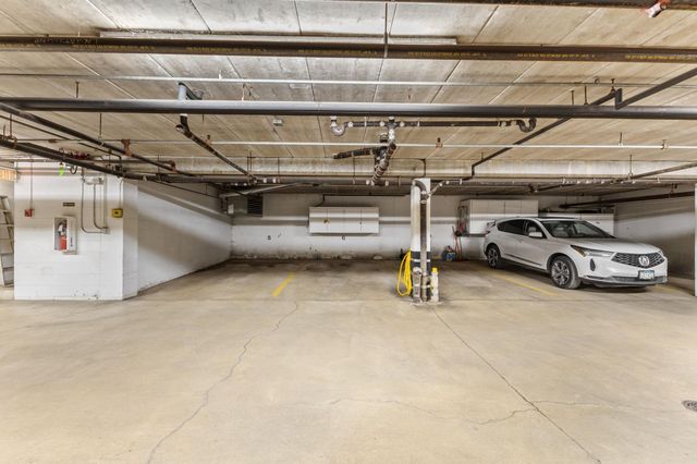 7200 Cahill Road 308, Edina, MN 55439