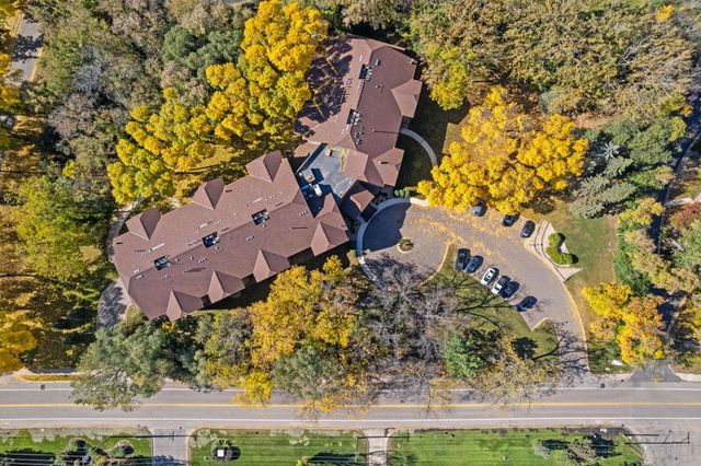 7200 Cahill Road 308, Edina, MN 55439