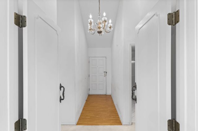 7200 Cahill Road 308, Edina, MN 55439