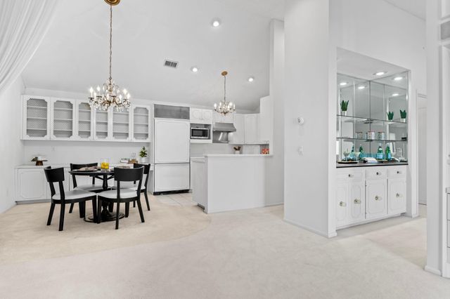 7200 Cahill Road 308, Edina, MN 55439