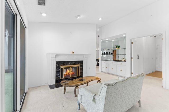 7200 Cahill Road 308, Edina, MN 55439