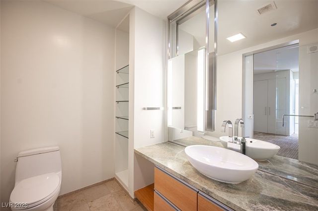 3722 Las Vegas Boulevard 701, Las Vegas, NV 89158