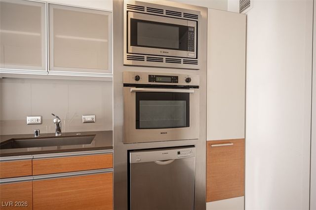 3722 Las Vegas Boulevard 701, Las Vegas, NV 89158