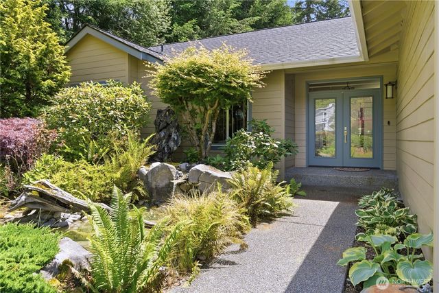 832 Jewil Drive, Fox Island, WA 98333