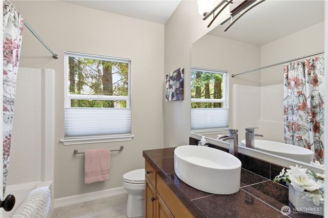 832 Jewil Drive, Fox Island, WA 98333