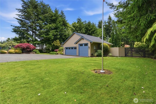832 Jewil Drive, Fox Island, WA 98333