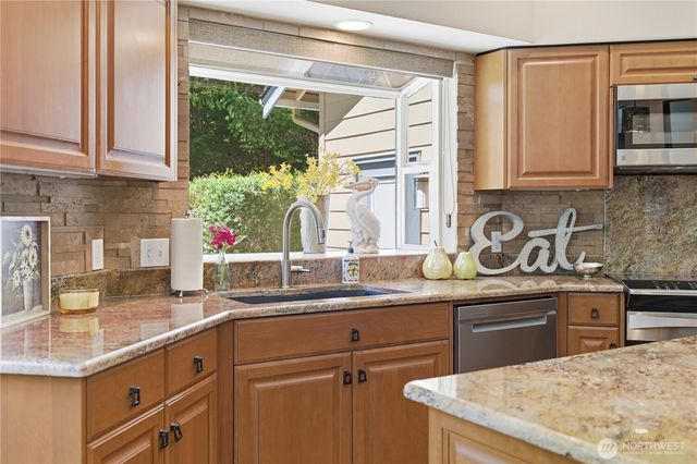 832 Jewil Drive, Fox Island, WA 98333