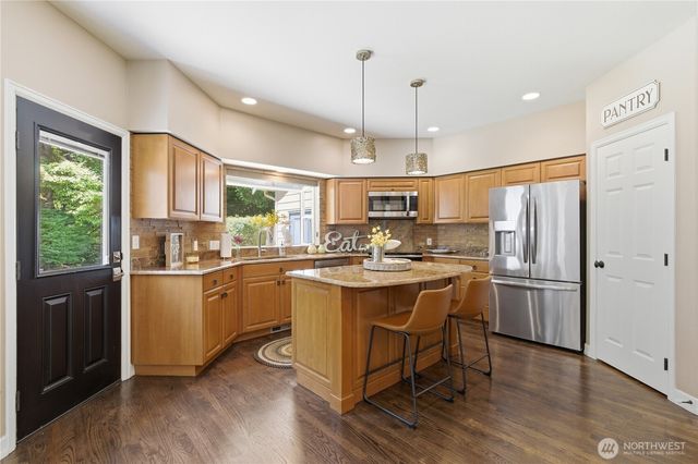 832 Jewil Drive, Fox Island, WA 98333
