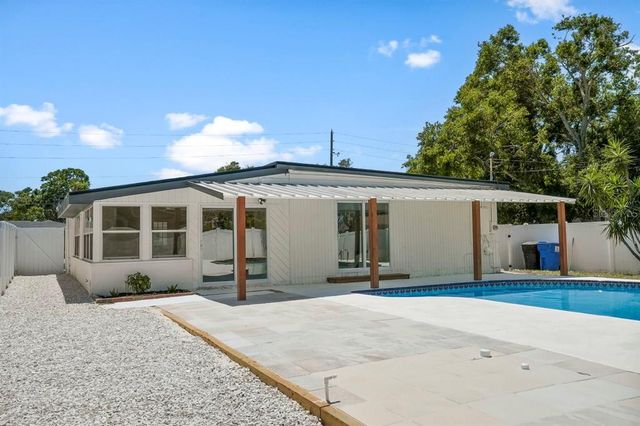 4675 26TH AVENUE N, St Petersburg, FL 33713
