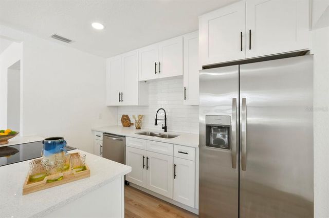 4675 26TH AVENUE N, St Petersburg, FL 33713