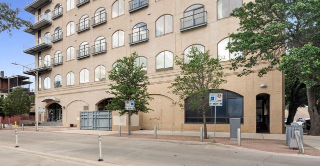 507 Sabine ST 605, Austin, TX 78701