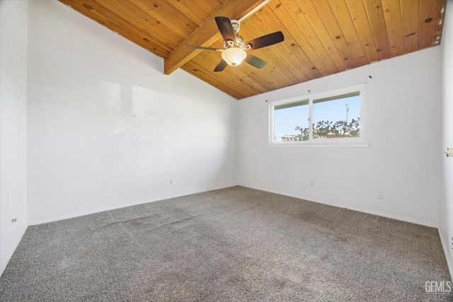 2712 Hollins Street, Bakersfield, CA 93305