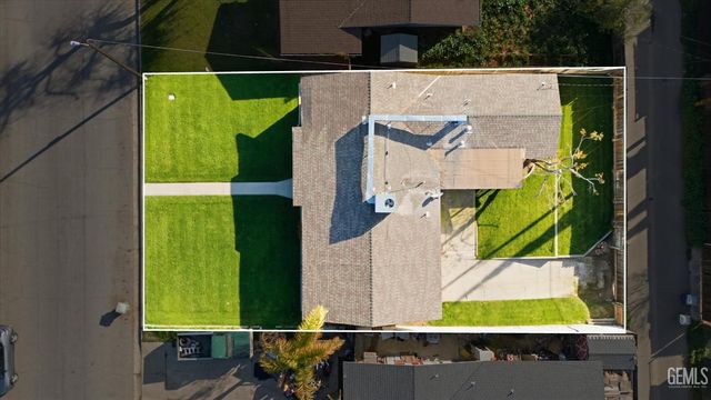 2712 Hollins Street, Bakersfield, CA 93305