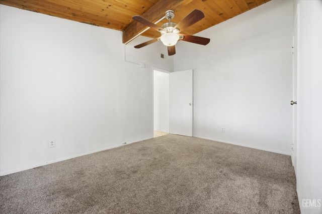 2712 Hollins Street, Bakersfield, CA 93305