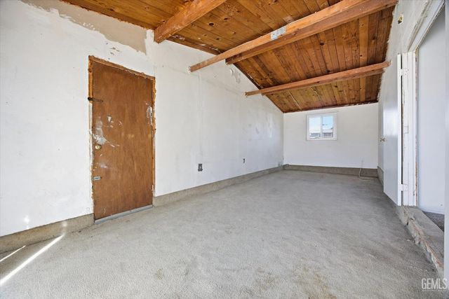 2712 Hollins Street, Bakersfield, CA 93305