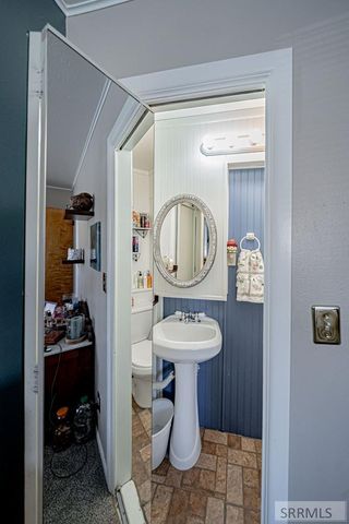 160 Curtis Avenue, Blackfoot, ID 83221