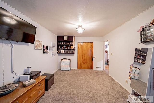 160 Curtis Avenue, Blackfoot, ID 83221