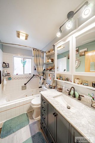 160 Curtis Avenue, Blackfoot, ID 83221