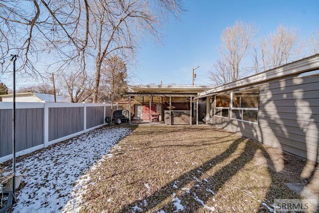 160 Curtis Avenue, Blackfoot, ID 83221