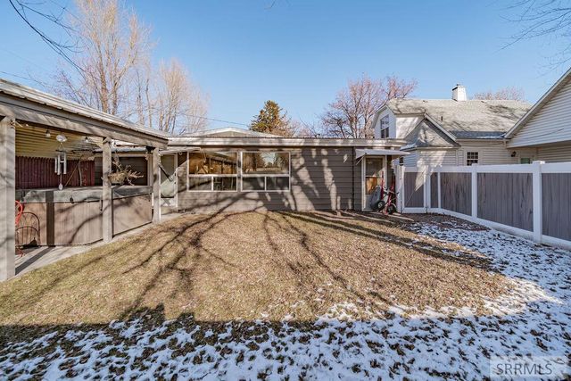 160 Curtis Avenue, Blackfoot, ID 83221