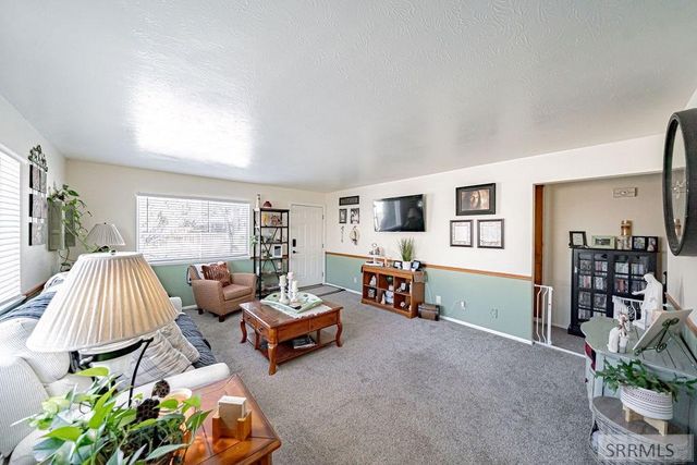 160 Curtis Avenue, Blackfoot, ID 83221