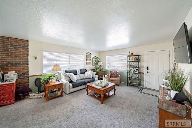 160 Curtis Avenue, Blackfoot, ID 83221