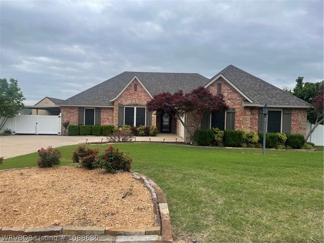 1508 Saratoga Drive, Van Buren, AR 72956